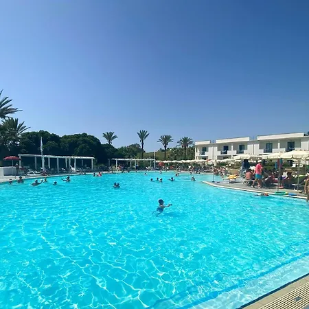 Отель Zeta Club Selinunte 4*